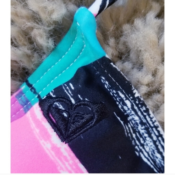 ROXY TRIANGLE HALTER TIE BIKINI TOP SIZE S - Picture 3 of 5